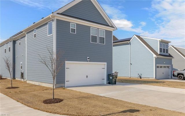 119 Iris CIR, Moyock, NC 27958