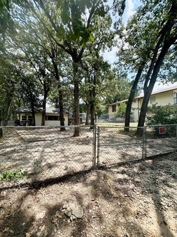 111 Thunderbird Drive, Mabank, TX 75156