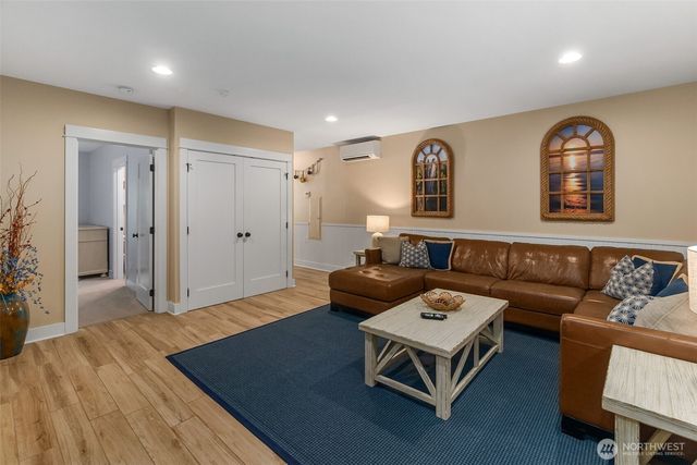 81 Compass Street, Pacific Beach, WA 98571