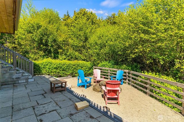 81 Compass Street, Pacific Beach, WA 98571