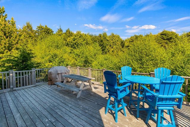 81 Compass Street, Pacific Beach, WA 98571