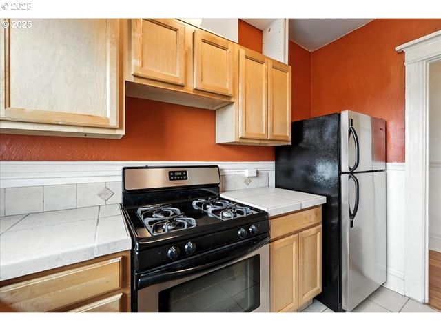 2109 Nw IRVING St 304, Portland, OR 97210