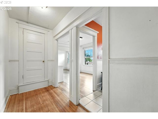 2109 Nw IRVING St 304, Portland, OR 97210