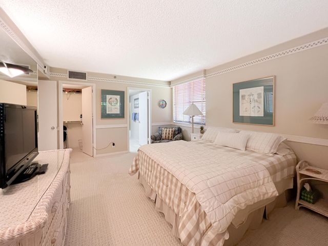1000 N US HIGHWAY 1 JA104, Jupiter, FL 33477