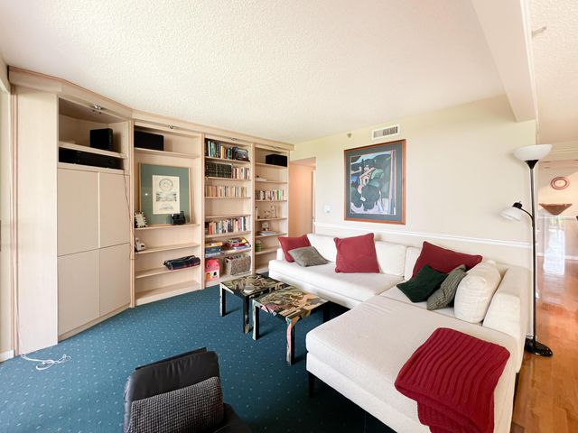 1000 N US HIGHWAY 1 JA104, Jupiter, FL 33477