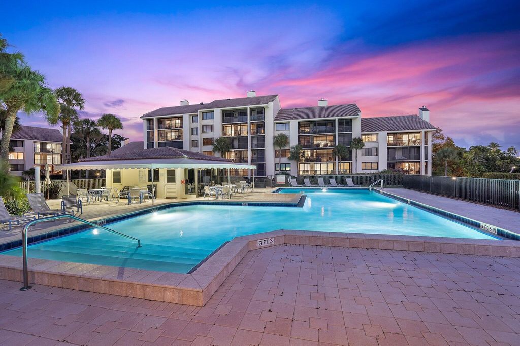 1000 N US HIGHWAY 1 JA104, Jupiter, FL 33477