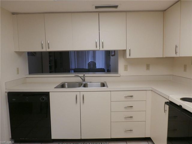 11300 Caravel CIR 210, Fort Myers, FL 33908