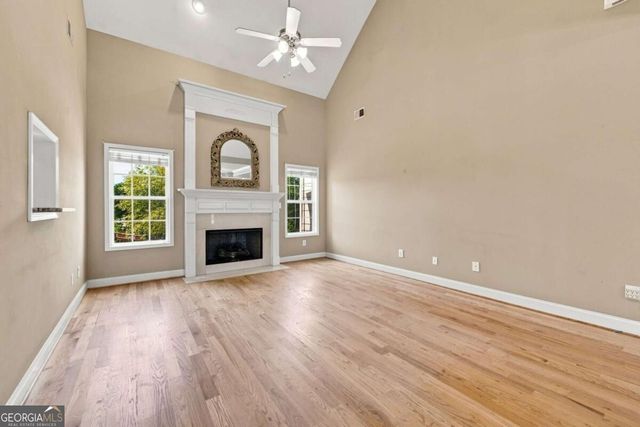 102 Colonial Circle NW, Cartersville, GA 30120