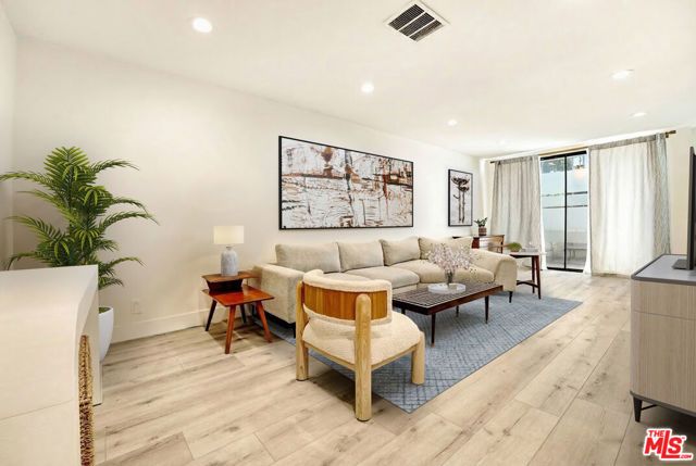 1750 Camino Palmero Street 236, Los Angeles, CA 90046