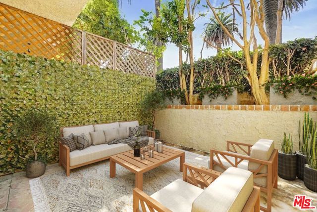 1750 Camino Palmero Street 236, Los Angeles, CA 90046