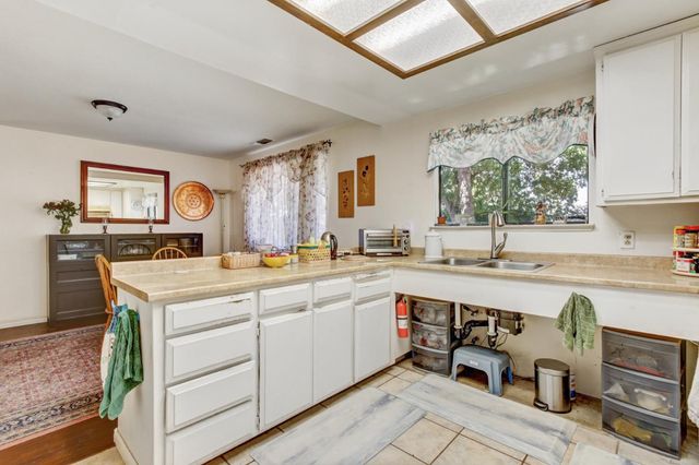 4833 College Oak Dr, Sacramento, CA 95841
