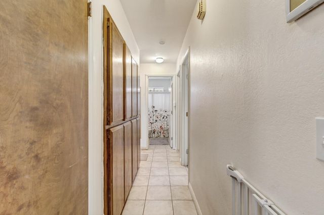 4833 College Oak Dr, Sacramento, CA 95841