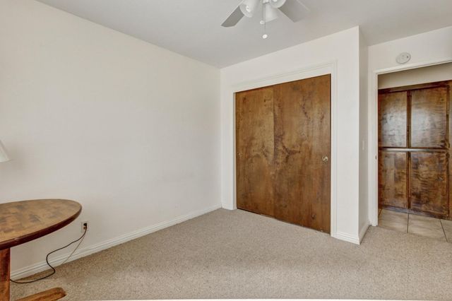 4833 College Oak Dr, Sacramento, CA 95841