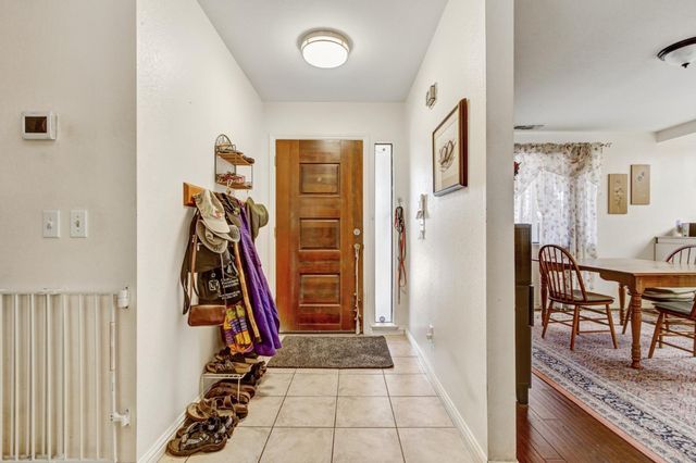 4833 College Oak Dr, Sacramento, CA 95841