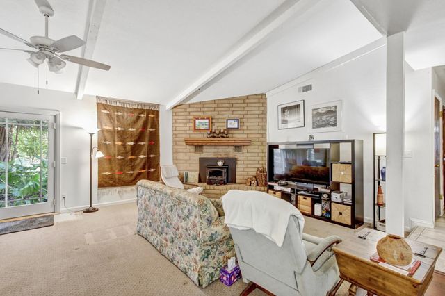4833 College Oak Dr, Sacramento, CA 95841