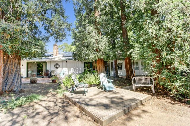 4833 College Oak Dr, Sacramento, CA 95841