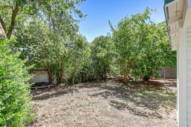 4833 College Oak Dr, Sacramento, CA 95841