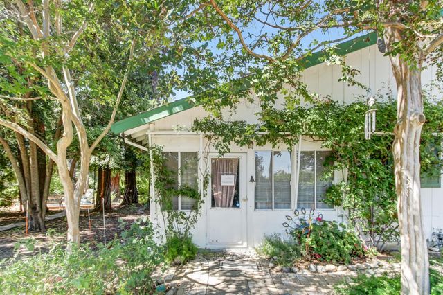 4833 College Oak Dr, Sacramento, CA 95841