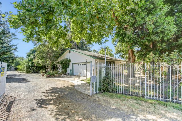 4833 College Oak Dr, Sacramento, CA 95841