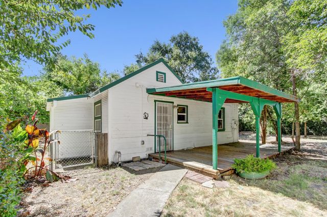 4833 College Oak Dr, Sacramento, CA 95841