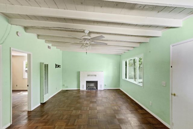 4833 College Oak Dr, Sacramento, CA 95841