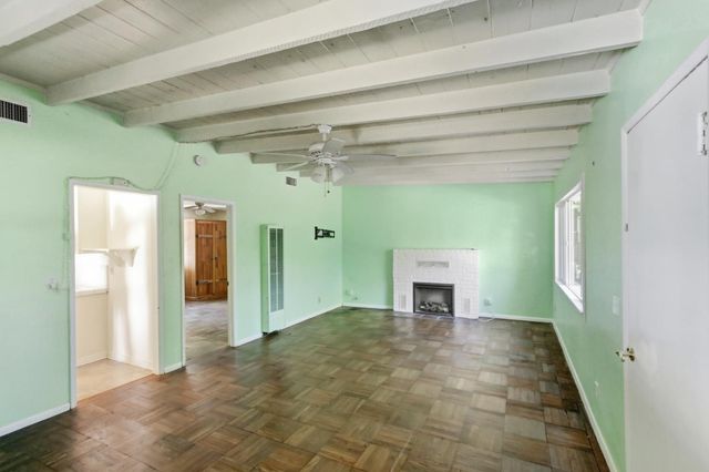 4833 College Oak Dr, Sacramento, CA 95841