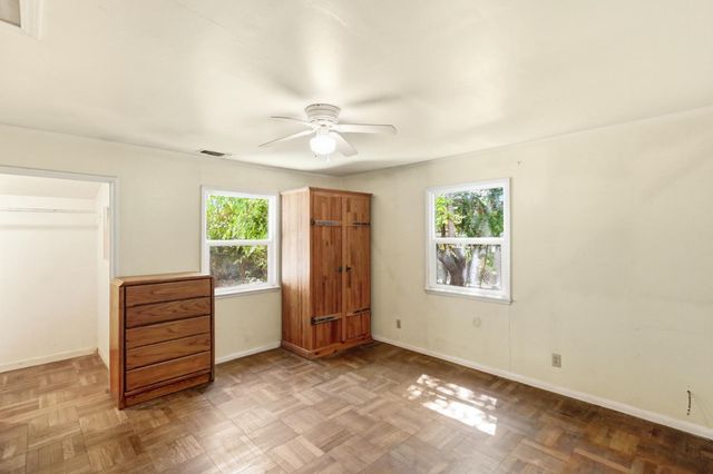 4833 College Oak Dr, Sacramento, CA 95841