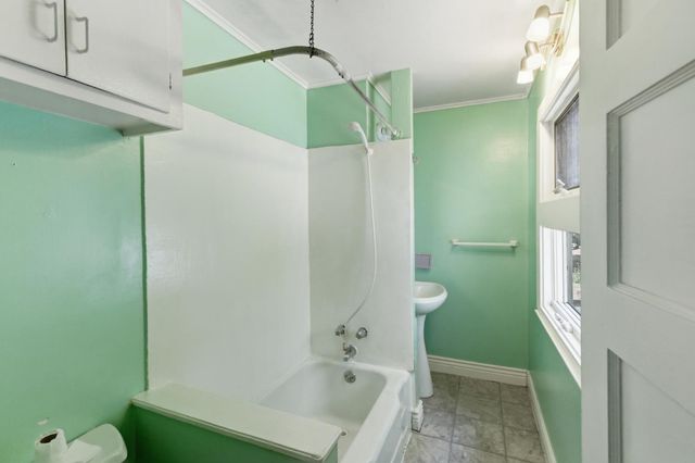 4833 College Oak Dr, Sacramento, CA 95841
