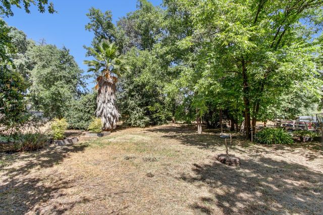 4833 College Oak Dr, Sacramento, CA 95841