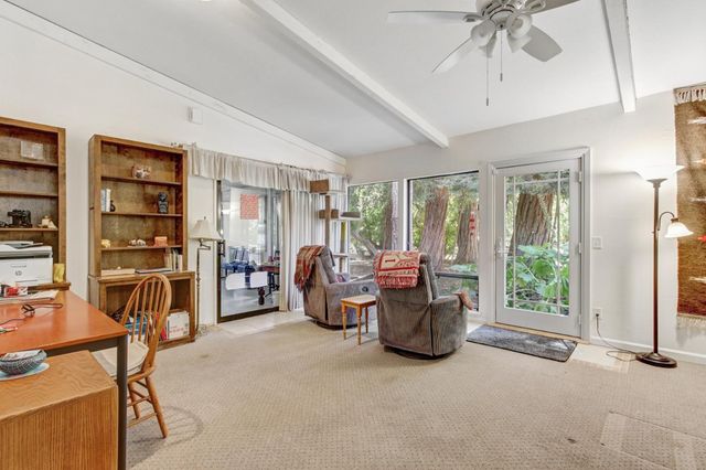 4833 College Oak Dr, Sacramento, CA 95841