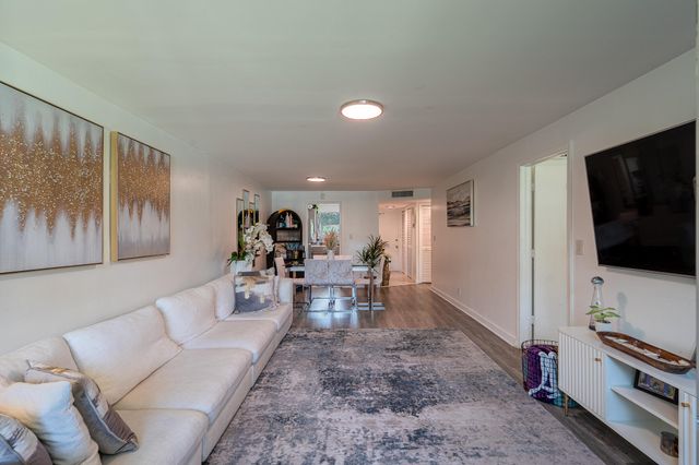 5100 SW 64TH Avenue 204A, Davie, FL 33314
