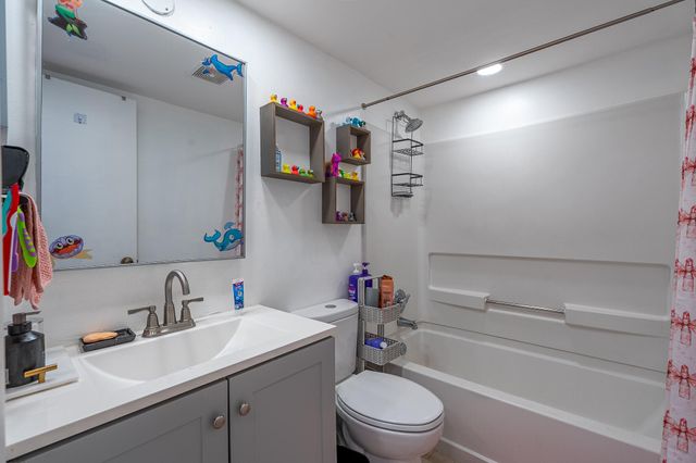 5100 SW 64TH Avenue 204A, Davie, FL 33314
