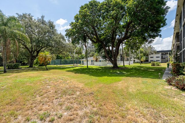5100 SW 64TH Avenue 204A, Davie, FL 33314
