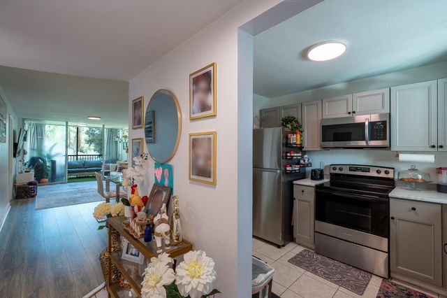 5100 SW 64TH Avenue 204A, Davie, FL 33314