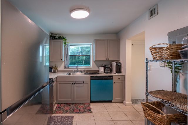 5100 SW 64TH Avenue 204A, Davie, FL 33314