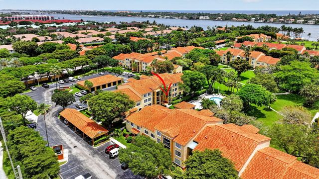 103 Yacht Club Way 205, Hypoluxo, FL 33462