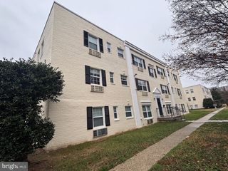 2237 FARRINGTON AVE #101, Alexandria, VA 22303