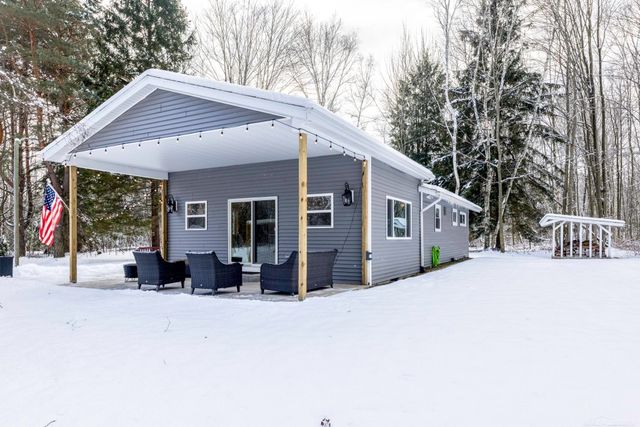 2675 N Ridge Road, Forester Twp, MI 48419