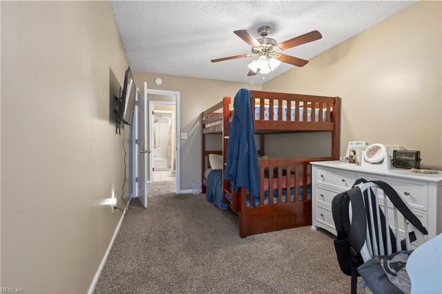 810 Nottaway DR, Chesapeake, VA 23320