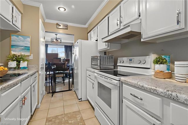 810 Nottaway DR, Chesapeake, VA 23320