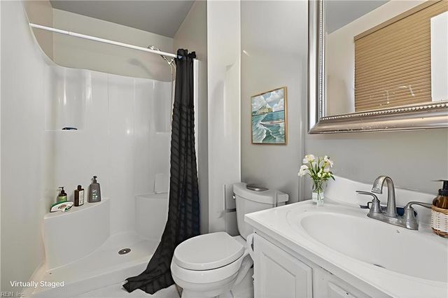 810 Nottaway DR, Chesapeake, VA 23320