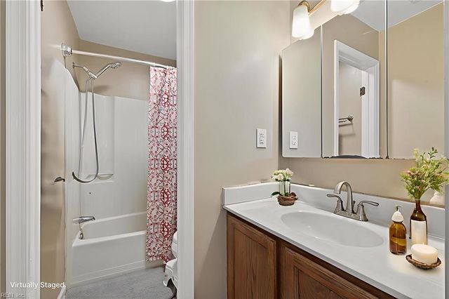 810 Nottaway DR, Chesapeake, VA 23320