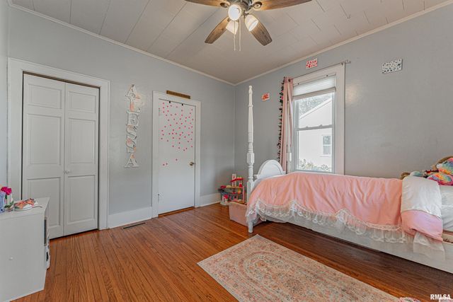 110 S GARDEN Street, Mt Pulaski, IL 62548