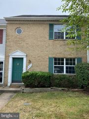 8701 POINT OF WOODS DR, Manassas, VA 20110