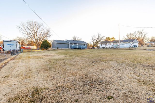 2030 SE 37th ST, Topeka, KS 66605