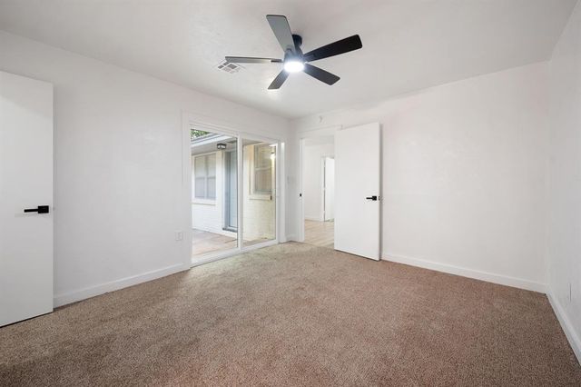 10504 Sunnymeade Place, Oklahoma City, OK 73120