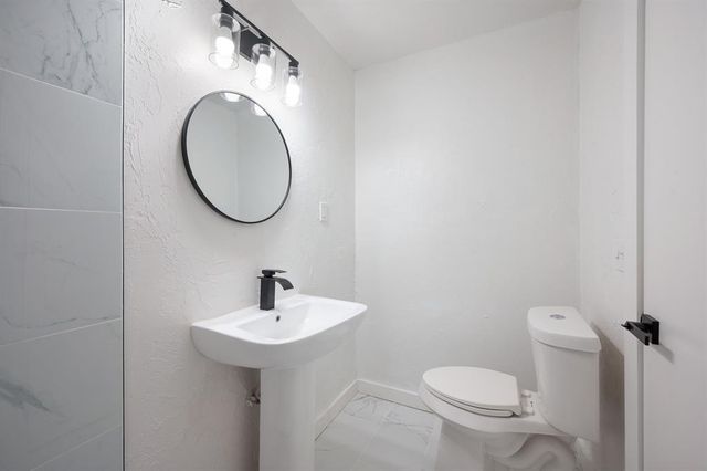 10504 Sunnymeade Place, Oklahoma City, OK 73120
