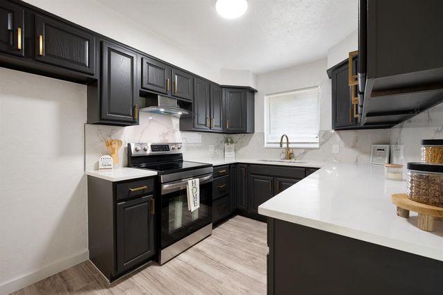 10504 Sunnymeade Place, Oklahoma City, OK 73120