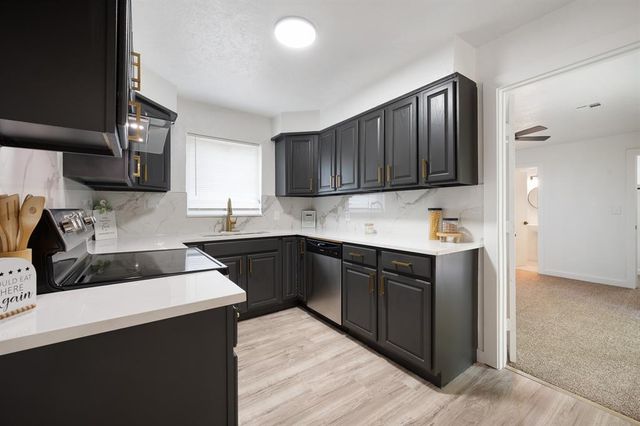 10504 Sunnymeade Place, Oklahoma City, OK 73120
