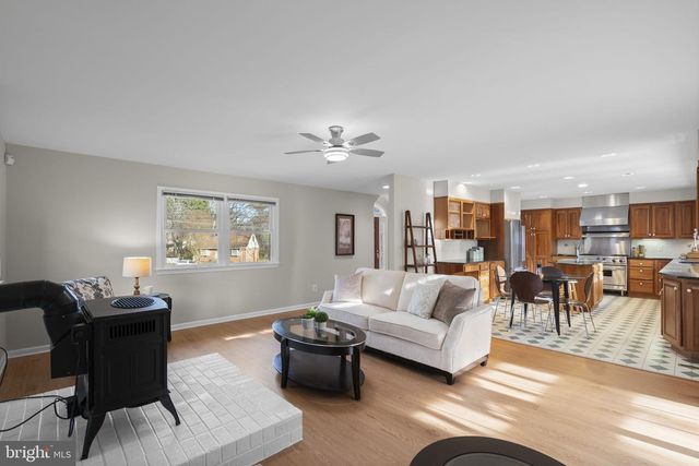 8701 CROMWELL DR, Springfield, VA 22151